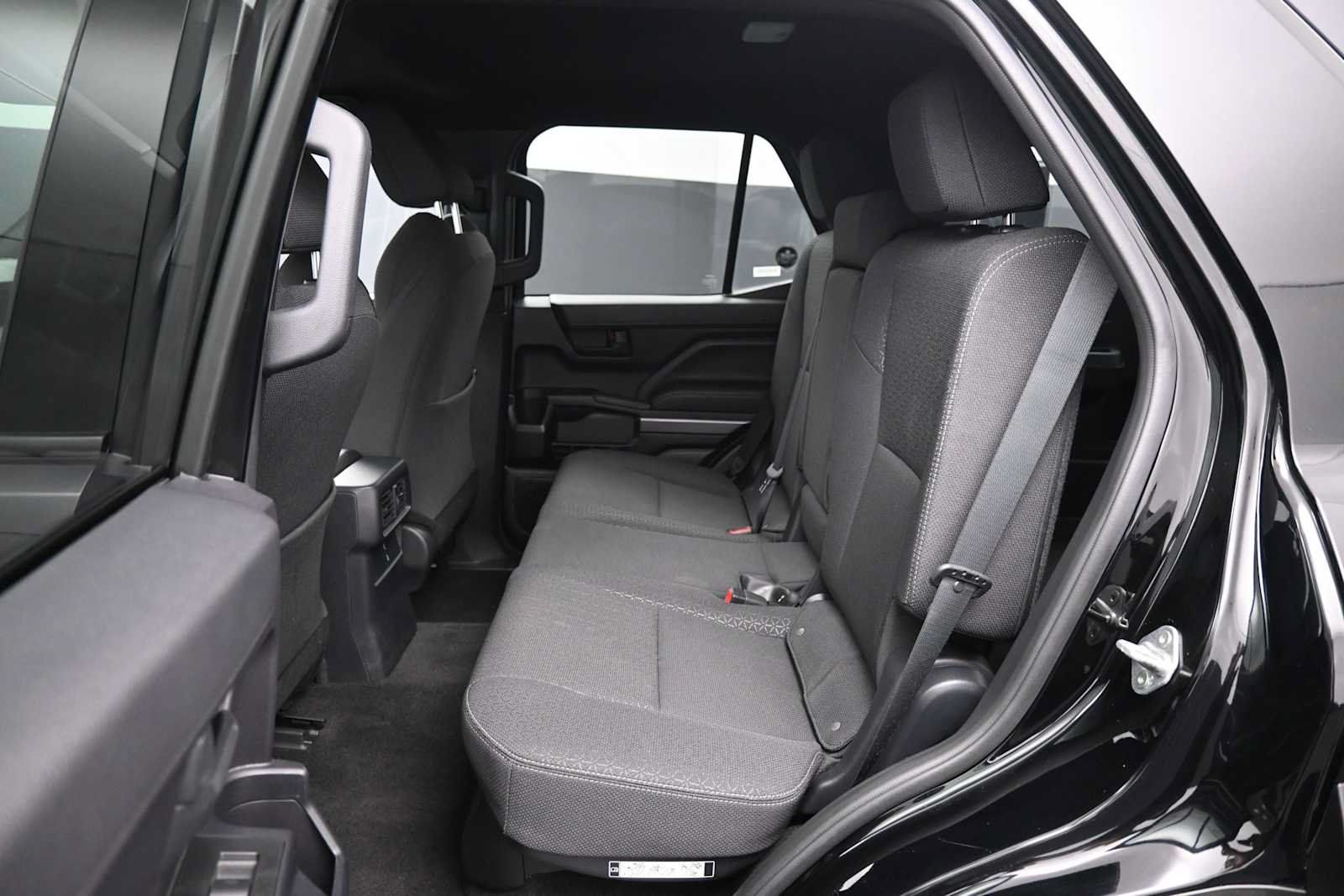 Used 2025 Toyota 4Runner SR5 AWD/4WD image 21