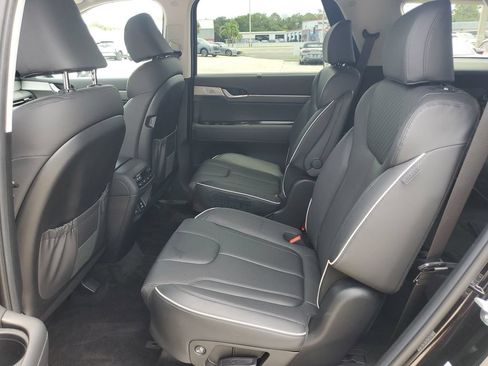 Used 2024 Hyundai Palisade SEL w/ Premium Package FWD image 14