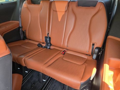 Certified 2024 Kia Carnival SX FWD image 12