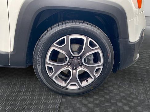 Used 2018 Jeep Renegade Limited w/ UConnect 8.4 Nav Group image 34