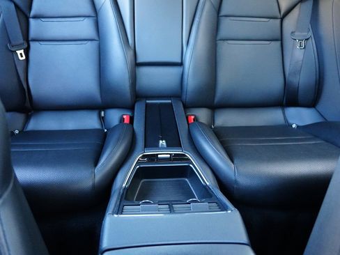 Used 2020 Porsche Panamera 4 image 25