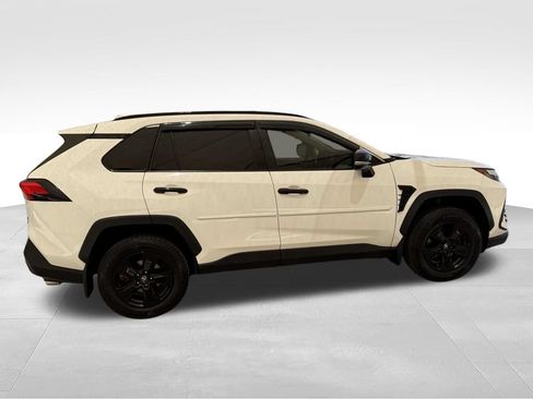 Used 2022 Toyota RAV4 XLE w/ Convenience Package AWD/4WD image 6