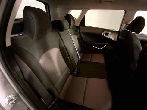 Certified 2025 Kia Soul LX w/ LX Technology Package FWD image 23