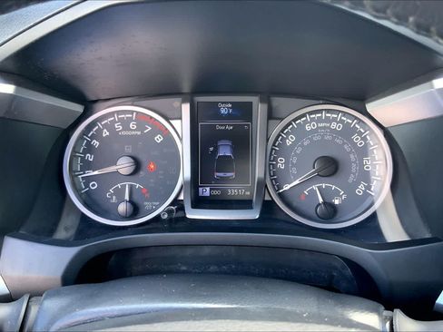 Used 2022 Toyota Tacoma Limited AWD/4WD image 17