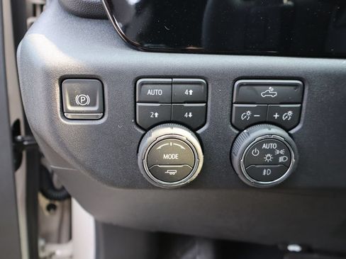 New 2026 Chevrolet Silverado 1500 RST w/ Convenience Package II AWD/4WD image 16