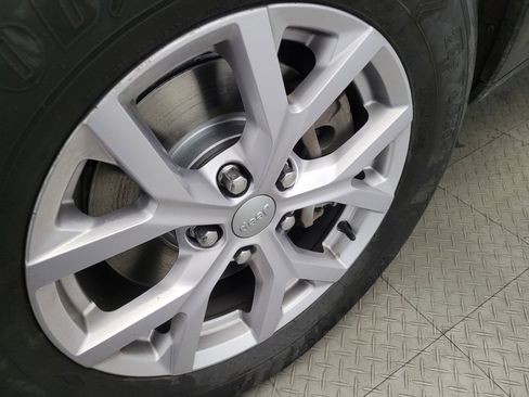 Used 2021 Jeep Grand Cherokee L Limited image 31