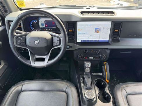 Used 2023 Ford Bronco Badlands image 15