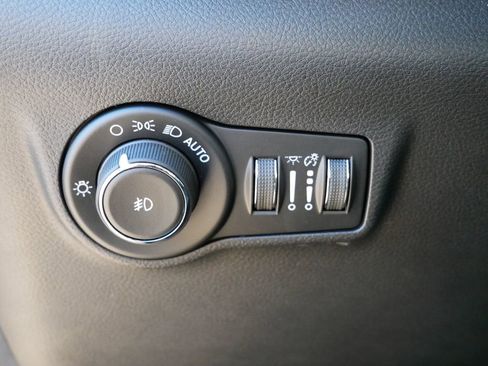 New 2026 Jeep Compass Latitude image 35