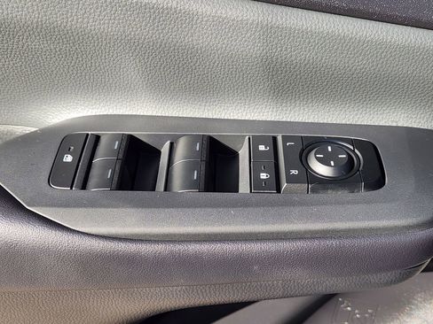 Used 2024 Toyota Prius LE image 27