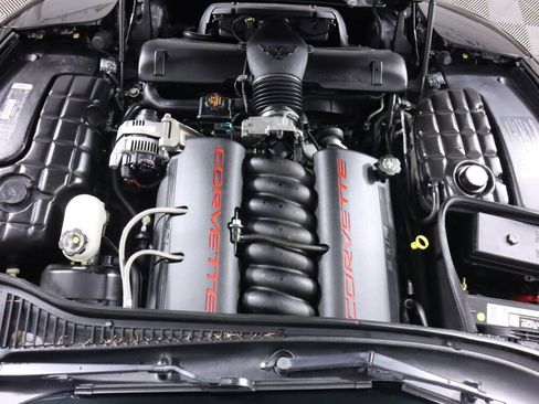 Used 1998 Chevrolet Corvette Convertible w/ Memory Pkg image 26