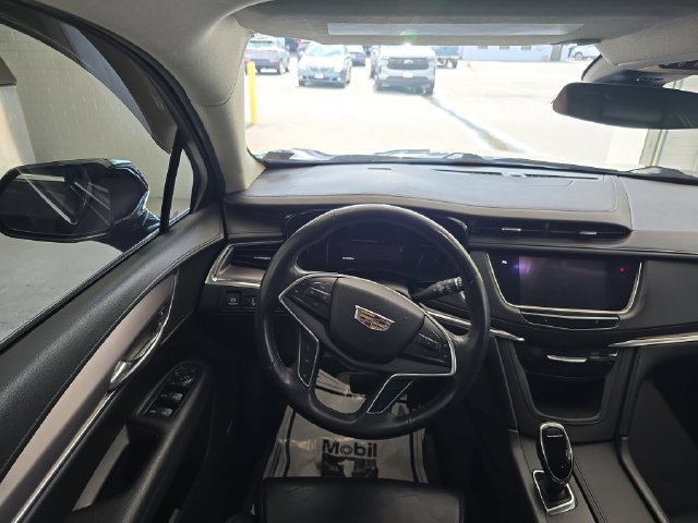 Used 2017 Cadillac XT5 Premium Luxury AWD/4WD image 12