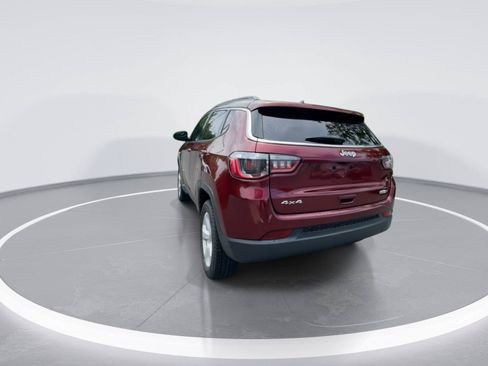 Used 2021 Jeep Compass Latitude AWD/4WD image 7