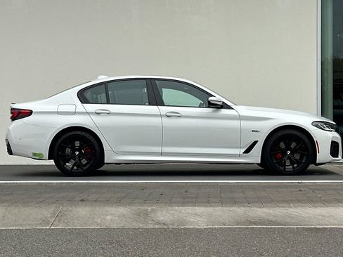 Used 2023 BMW 530e xDrive w/ Executive Package image 2