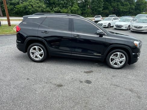 Used 2019 GMC Terrain SLE w/ Driver Convenience Package AWD/4WD image 7