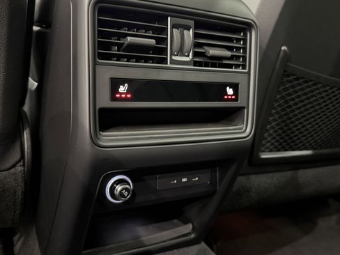 Certified 2025 Porsche Cayenne image 20