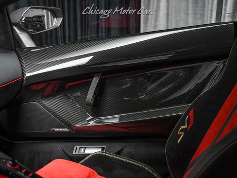 Used 2019 Lamborghini Aventador SVJ AWD/4WD image 28