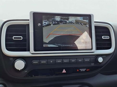 New 2025 Hyundai Venue Limited image 12