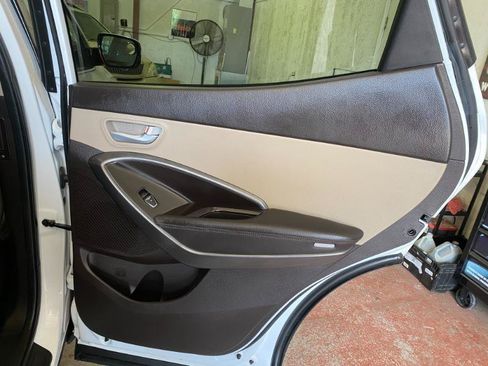 Used 2018 Hyundai Santa Fe Sport FWD image 17