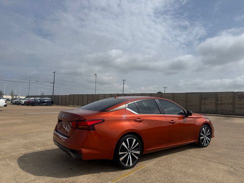 Certified 2022 Nissan Altima 2.5 SR FWD image 23