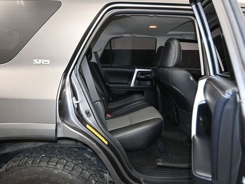 Used 2019 Toyota 4Runner SR5 Premium image 27