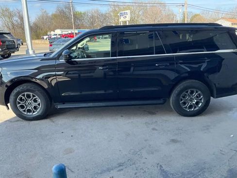 Used 2025 Ford Expedition Max Active image 3