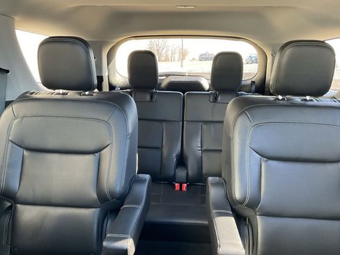 Used 2021 Ford Explorer XLT w/ Equipment Group 202A image 21