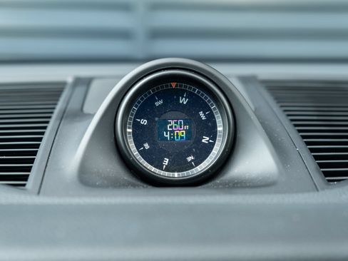 Certified 2023 Porsche Macan S AWD/4WD image 34