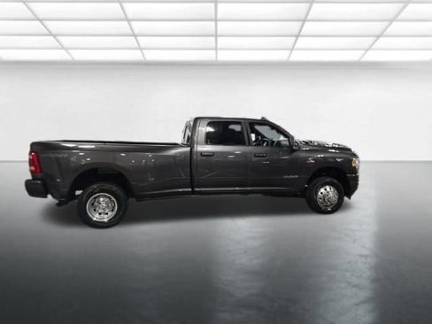 Used 2024 RAM 3500 Laramie w/ Sport Appearance Package AWD/4WD image 3