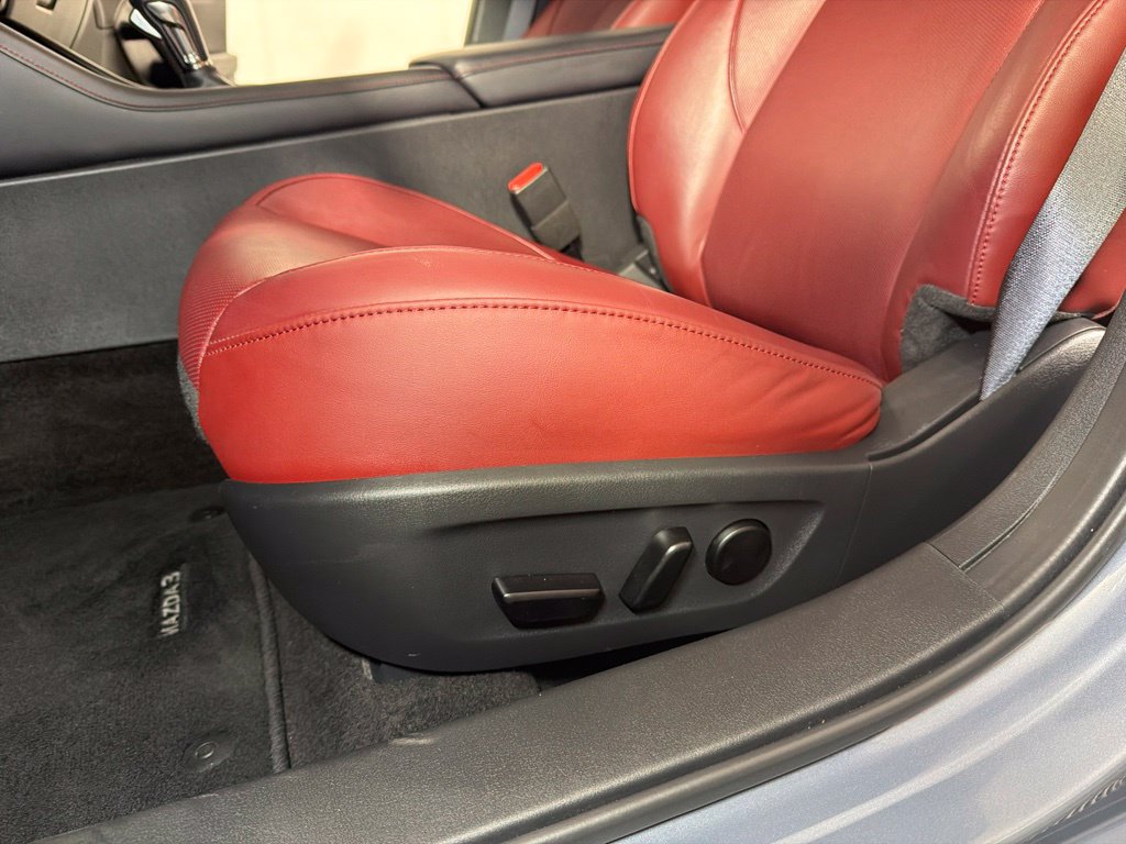 Used 2026 MAZDA MAZDA3 Carbon AWD/4WD image 11