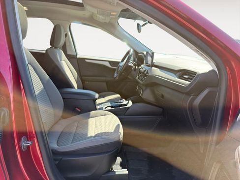 Used 2022 Ford Escape SE w/ SE Sport Appearance Package AWD/4WD image 17