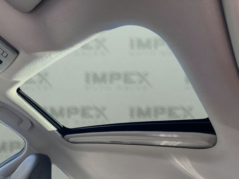 Used 2024 Nissan Sentra SR w/ SR Premium Package image 11