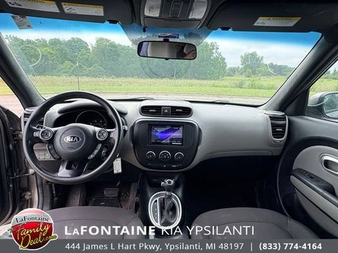 Used 2016 Kia Soul FWD image 11