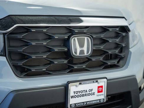 Used 2023 Honda Passport EX-L image 11