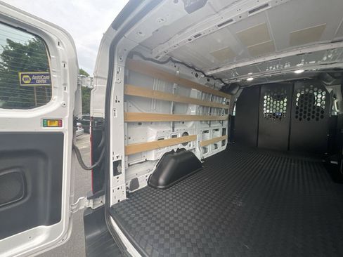 Used 2025 Ford Transit 250 Low Roof w/ Exterior Upgrade Package RWD image 18