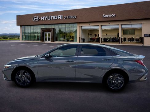 New 2026 Hyundai Elantra SEL Sport Premium FWD image 3