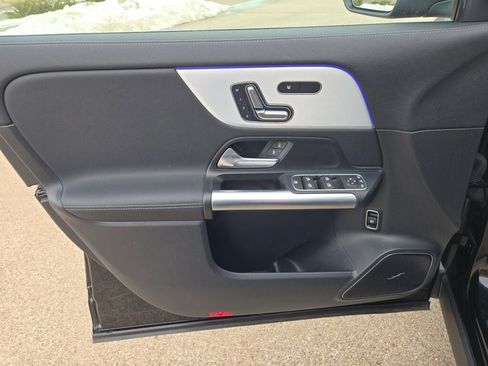 Used 2024 Mercedes-Benz GLA 35 AMG 4MATIC image 23