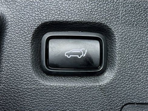Certified 2023 Hyundai Santa Fe Calligraphy FWD image 32