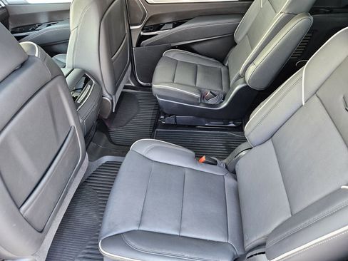 Certified 2025 Cadillac Escalade ESV Sport w/ LPO, Floor Liner Package image 32