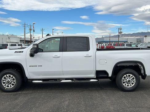 New 2026 Chevrolet Silverado 2500 LT w/ All Star Edition AWD/4WD image 9
