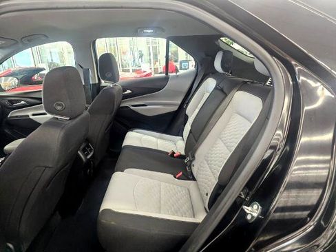 Used 2018 Chevrolet Equinox LS image 8
