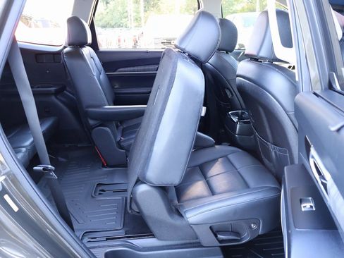 Used 2023 Kia Telluride EX w/ EX Captain's Chair Package image 38