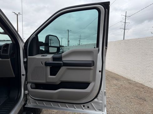 Used 2019 Ford F250 XL w/ STX Appearance Package image 24