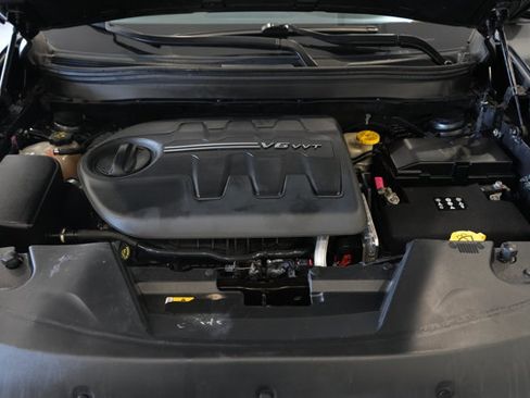 Used 2016 Jeep Cherokee Trailhawk w/ Comfort/Convenience Group image 33