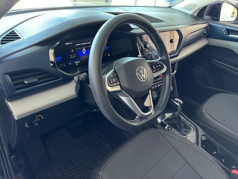 Used 2023 Volkswagen Taos SE AWD/4WD image 12