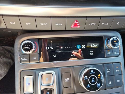 Used 2024 Hyundai Palisade Calligraphy AWD/4WD image 17