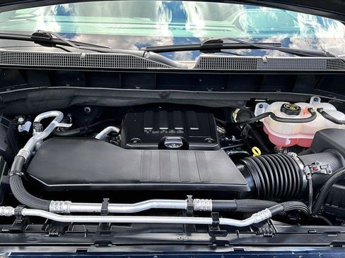 Used 2023 Chevrolet Silverado 1500 LT AWD/4WD image 11