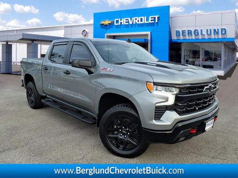 Used 2024 Chevrolet Silverado 1500 LT Trail Boss w/ Convenience Package II AWD/4WD image 1