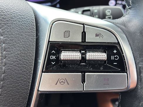 Used 2025 Kia Telluride AWD image 37