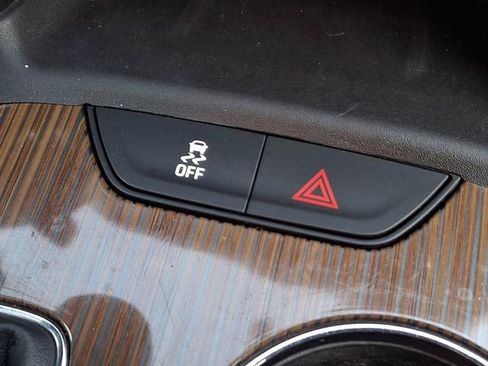 Used 2019 GMC Acadia SLE w/ Driver Alert Package I image 26