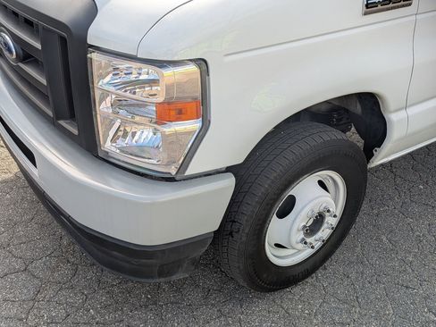 Used 2024 Ford E-350 and Econoline 350 Super Duty w/ Power Windows & Locks Group RWD image 11
